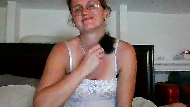 Snapshot of xcrazzycat chatting on 10.07.25 xcrazzycat online show from 10.07.25