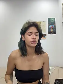 Snapshot of sukulaurens chatting on 07.16.26 sukulaurens online show from 07.16.26