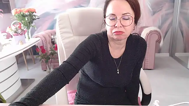 Arisa5000 online show from 02.21.25