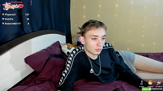 Snapshot of felixcurt69 chatting on 04.24.26 felixcurt69 online show from 04.24.26