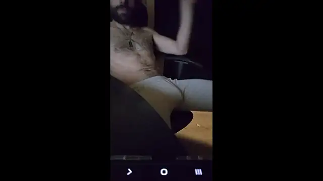 Snapshot of Liroow chatting on 03.24.26 Liroow online show from 03.24.26