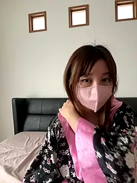 Strawberry369 online show from 10.15.25