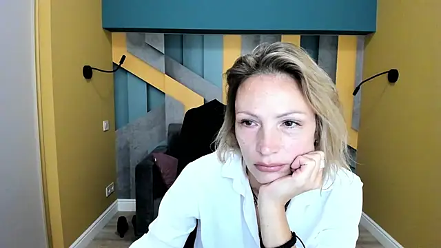 AlinaMoor online show from 10.08.25