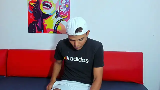 Snapshot of Lindaprincedemon chatting on 10.26.25 Lindaprincedemon online show from 10.26.25