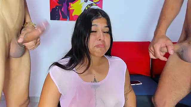 Snapshot of Lindaprincedemon chatting on 11.12.25 Lindaprincedemon online show from 11.12.25