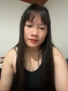 Snapshot of TrangNemo chatting on 12.01.25 TrangNemo online show from 12.01.25