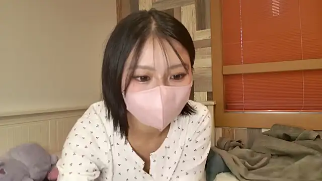 Snapshot of moka_latte chatting on 05.26.26 moka latte online show from 05.26.26