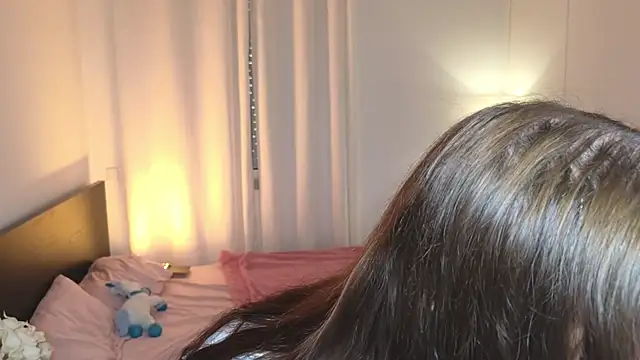 CelineXoxo online show from 10.19.25