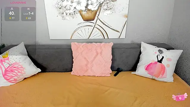 Evarey  online show from 12.05.25