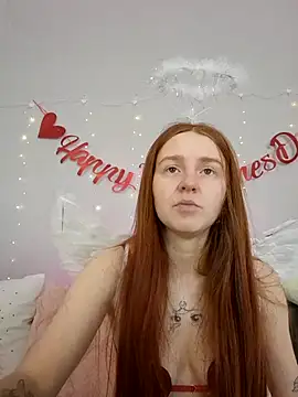 Evarey  online show from 02.14.26