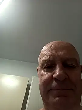 Snapshot of rudy-kralik chatting on 11.07.25 rudy-kralik online show from 11.07.25