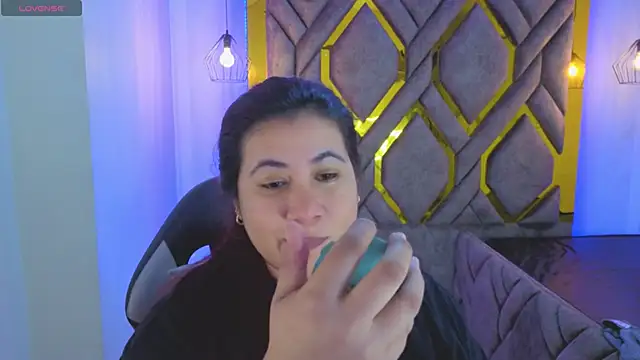 Addyy 02 online show from 12.17.25