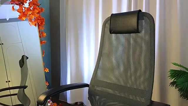 kitsun ne online show from 11.21.25