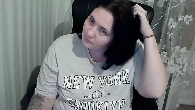 XLisaBlueXs  online show from 10.12.25