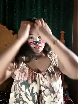 Snapshot of Beauty_Queen_Soniya chatting on 05.24.26 Beauty Queen Soniya online show from 05.24.26