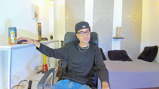 JacobBlackwell  online show from 11.25.25