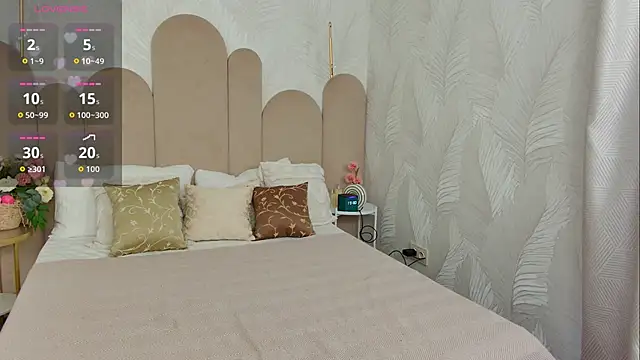 JessiJull online show from 04.08.26