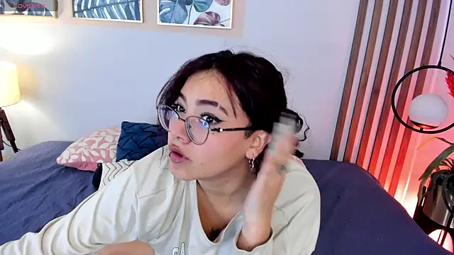 sunny maya  online show from 10.19.25