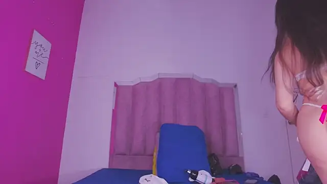 lilylovely  online show from 11.11.25