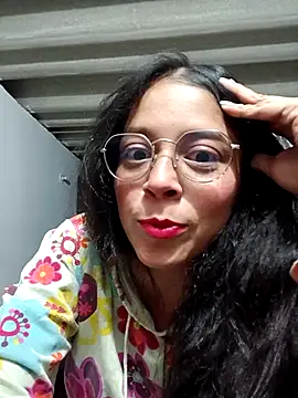 Eloisa smith online show from 10.25.25