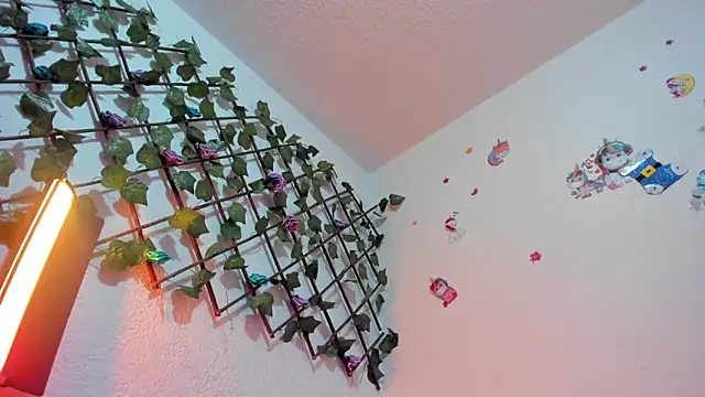 Lilith salvatoree online show from 10.30.25