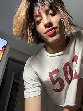 SiaraRealist online show from 03.11.26