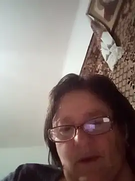 Snapshot of MilaCold5443 chatting on 04.21.26 MilaCold5443 online show from 04.21.26