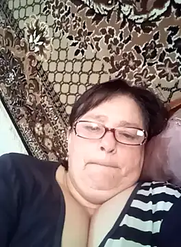 Snapshot of MilaCold5443 chatting on 04.25.26 MilaCold5443 online show from 04.25.26
