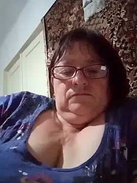 Snapshot of MilaCold5443 chatting on 04.28.26 MilaCold5443 online show from 04.28.26