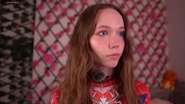 Petite Polly online show from 11.08.25