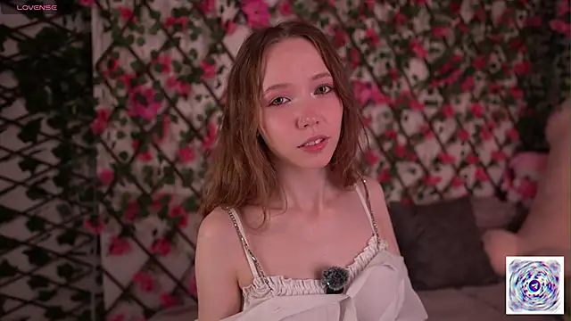 Petite Polly online show from 11.15.25