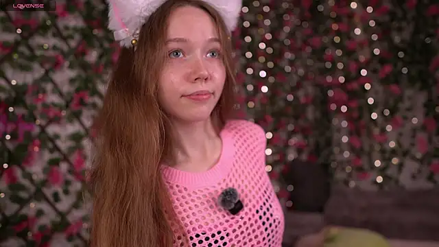 Petite Polly online show from 12.15.25