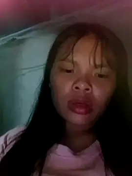 Snapshot of hello-cute chatting on 10.11.25 hello-cute online show from 10.11.25