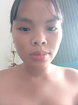 Snapshot of hello-cute chatting on 10.22.25 hello-cute online show from 10.22.25