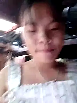 Snapshot of hello-cute chatting on 10.28.25 hello-cute online show from 10.28.25