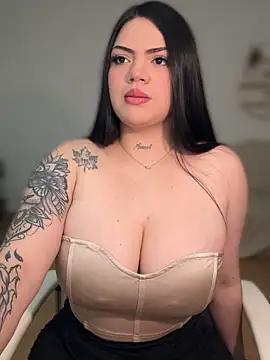 Snapshot of dulcemarianh_ chatting on 05.27.26 dulcemarianh online show from 05.27.26