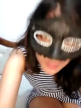 Lovebirdss online show from 11.12.25