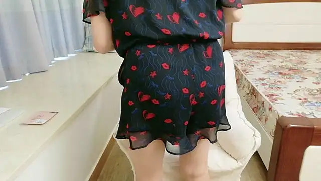 Snapshot of qwqwhyhyhy chatting on 10.10.25 qwqwhyhyhy online show from 10.10.25