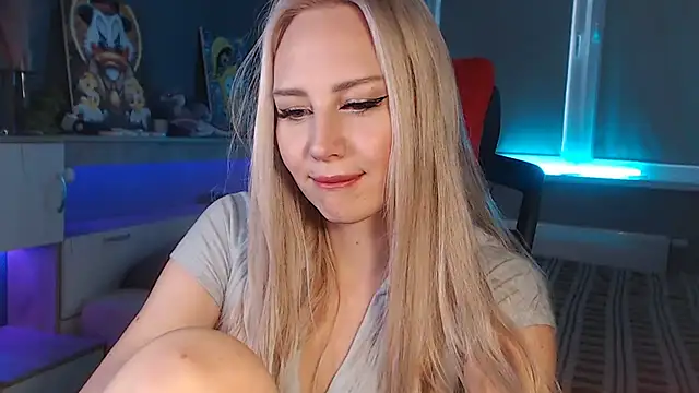 Snapshot of Lily_Shell chatting on 11.15.25 Lily Shell online show from 11.15.25