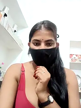 Snapshot of Hot_radhaji chatting on 11.05.25 Hot radhaji online show from 11.05.25