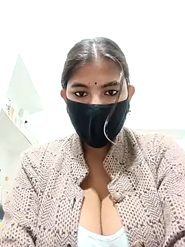 Snapshot of Hot_radhaji chatting on 11.25.25 Hot radhaji online show from 11.25.25