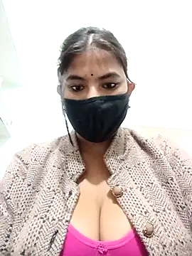 Snapshot of Hot_radhaji chatting on 11.26.25 Hot radhaji online show from 11.26.25