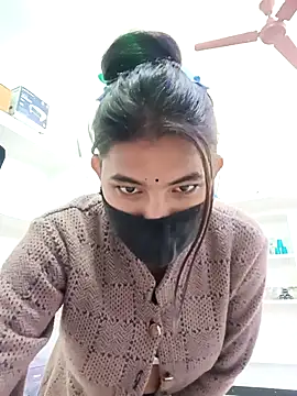 Snapshot of Hot_radhaji chatting on 12.17.25 Hot radhaji online show from 12.17.25