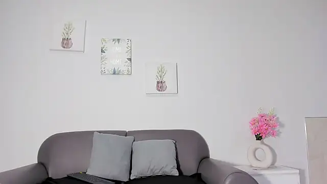 Snapshot of susan_hotmilf chatting on 10.17.25 susan hotmilf online show from 10.17.25