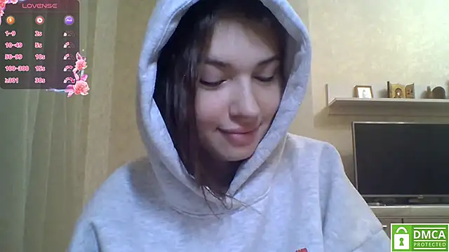 Snapshot of CeyaLier chatting on 04.27.26 CeyaLier online show from 04.27.26