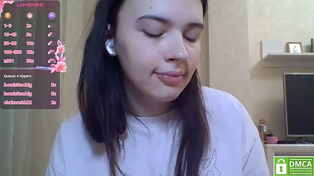 Snapshot of CeyaLier chatting on 07.17.26 CeyaLier online show from 07.17.26
