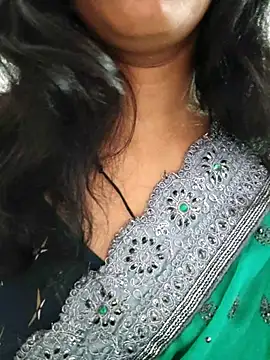 Snapshot of Janu-hasena chatting on 10.21.25 Janu-hasena online show from 10.21.25