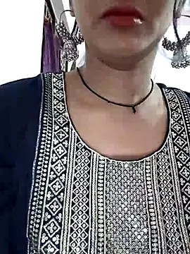 Snapshot of Janu-hasena chatting on 11.18.25 Janu-hasena online show from 11.18.25