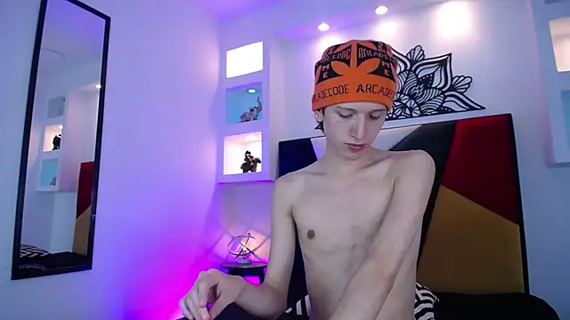 Snapshot of Emo_Boy_ chatting on 01.13.26 Emo Boy online show from 01.13.26