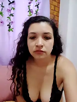 Miacollins12 online show from 10.18.25
